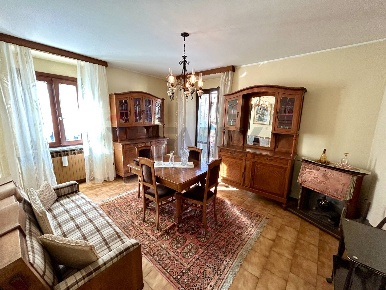 Foto Appartamento a Breno Centro di 129 m² con 5 locali in vendita