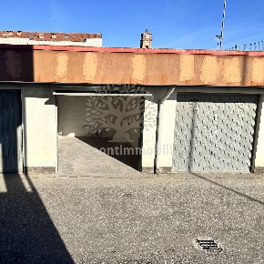 Foto Posti auto in via taverna 8, Giaveno Centro di 15 m² con 1 locali