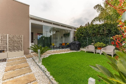 Foto Villa a schiera in Via Strada Coppe Di Bari Parchitelo Alta nc,