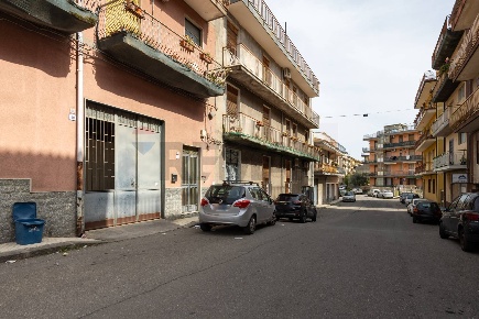 Foto Appartamento in Via Libertà 44, Aci Catena Centro di 165 m² in vendita