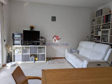 Foto Appartamento in Via Degli Astri 22, Milano Primaticcio di 76 m²