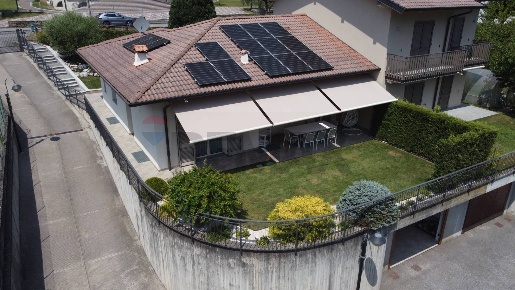 Foto Case semi ndipendenti a Endine Gaiano Piangaiano di 200 m² in vendita