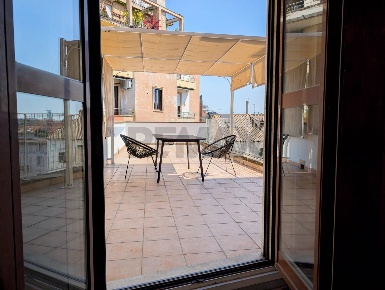 Foto Appartamento in Via Andrea Solari 19, Milano Solari di 82 m²