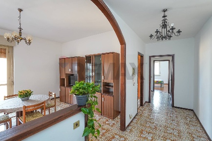 Foto Appartamento in Via Dante Alighieri 2, Gorle di 101 m² con 3 locali