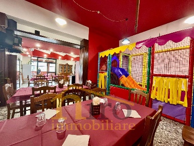 Foto Attività commerciale in Via Marinelli, Montesilvano Santa Filomena