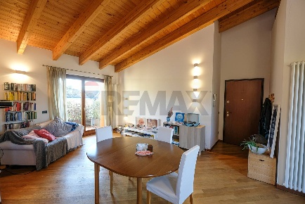 Foto Attico in via Aurelio Baggi 12, Sorisole Centro di 82 m² con 3 locali