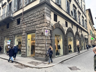 Foto Attività commerciale in Via Del Corso, Firenze Signoria - Uffizi