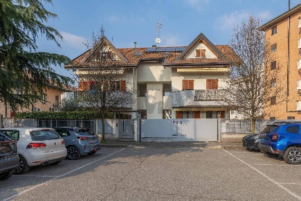 Foto Appartamento in via Pietro Nenni 1/A, Nova Milanese di 101 m²