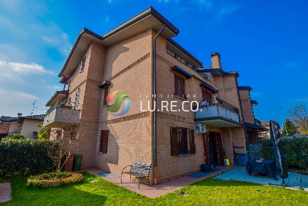 Foto Appartamento in via doria 1, Carate Brianza Centro di 60 m² in affitto