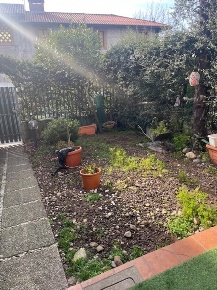 Foto Villa a schiera a Legnano di 103 m² con 4 locali in vendita