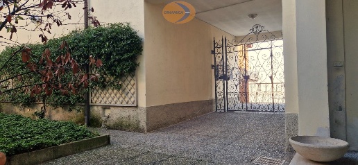 Foto Appartamento in Largo G. Agnesi, Montevecchia Chiuso di 81 m²