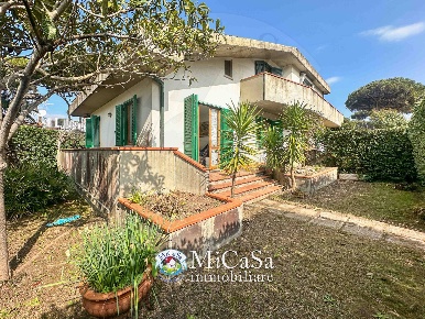 Foto Appartamento in VIA PISORNO 14, Pisa Tirrenia di 80 m² con 3 locali