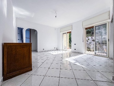 Foto Appartamento in Via Girolamo Santacroce 31, Napoli Vomero di 68 m²