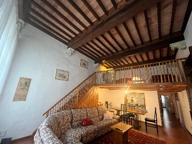 Foto Appartamento a Siena di 100 m² con 6 locali in vendita