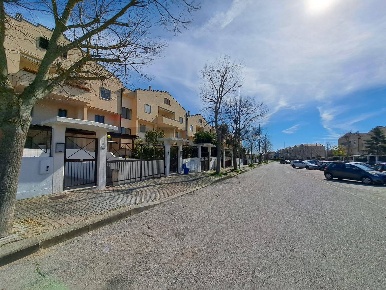 Foto Casa indipendente a Matera Centro di 160 m² con 5 locali in vendita
