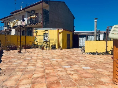 Foto Case semi ndipendenti in via marzabotto 68, Ragusa di 149 m²