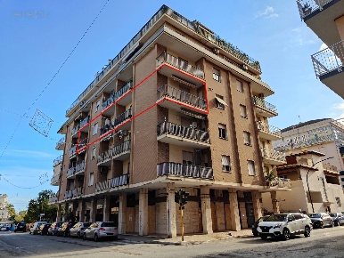 Foto Appartamento in Via Parini 46, Grottammare Centro di 126 m² in vendita