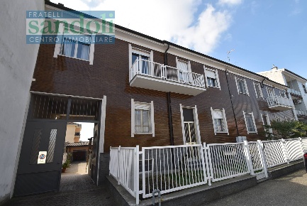 Foto Casa indipendente in Via Thaon de Revel, Vercelli Cappuccini di 290 m²