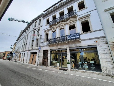 Foto Appartamento a Piovene Rocchette di 136 m² con 5 locali in vendita