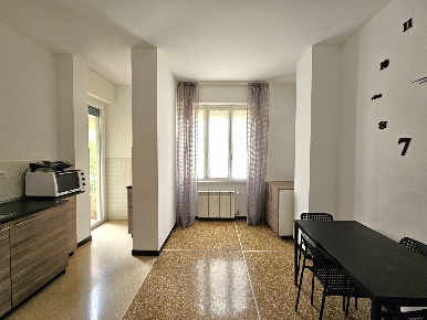 Foto Appartamento in Via Bari, Genova San Teodoro di 58 m² con 4 locali