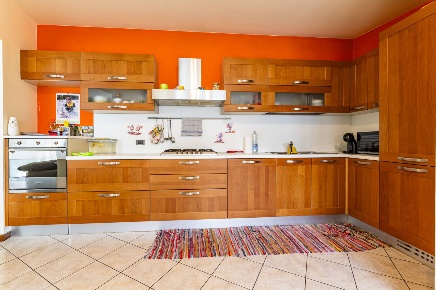 Foto Appartamento in Via Locatelli 23, Alzano Lombardo Centro di 100 m²