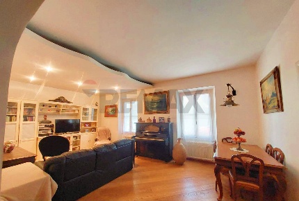 Foto Appartamento in Via Argiroffo, Chiavari Centro di 95 m² con 6 locali