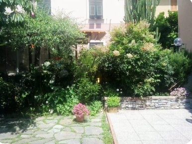 Foto Appartamento in Via Argiroffo, Chiavari Centro di 95 m² con 6 locali