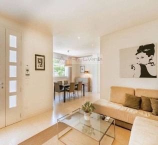 Foto Casa indipendente a Forte dei Marmi Centro di 300 m² con 5 locali