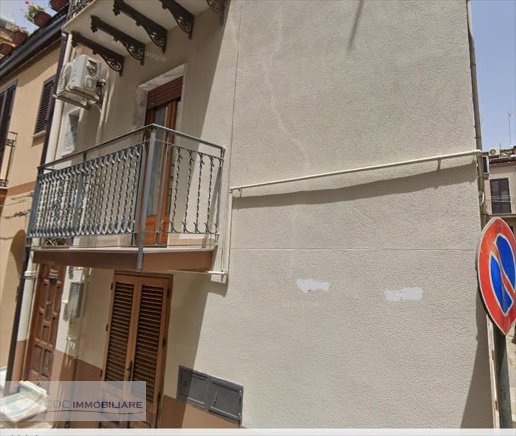 casa indipendente in vendita a Lercara Friddi