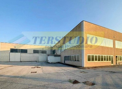 Foto Capannone industriale in Via Nullo SN, Calusco d'Adda di 5600 m²