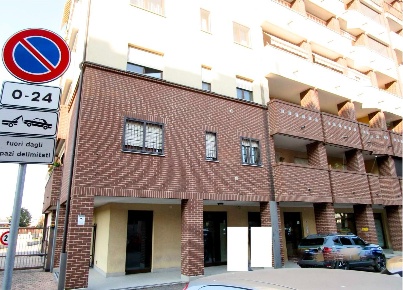 Foto Negozio a Cologno Monzese San Maurizio al Lambro di 39 m² con 2 locali