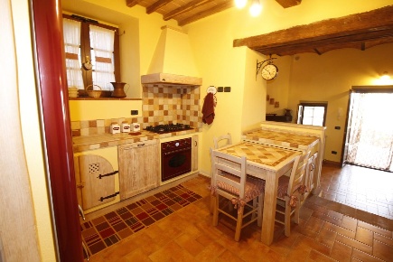 Foto Appartamento a Casole d'Elsa di 95 m² con 4 locali in vendita