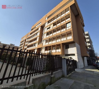 Foto Appartamento a Lecce Partigiani - Fondone di 147 m² con 4 locali