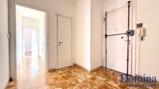 Foto Appartamento a Massa Centro di 73 m² con 4 locali in vendita