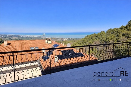 Foto Appartamento a Pescara San Silvestro di 280 m² con 5 locali in vendita