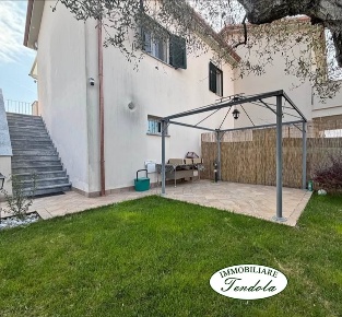 Foto Case semi ndipendenti a Sarzana Sarzanello, San Lazzaro di 75 m²