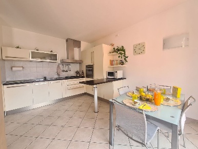 Foto Appartamento in Via Brigata Partigiana Ugo Muccini, Sarzana di 70 m²