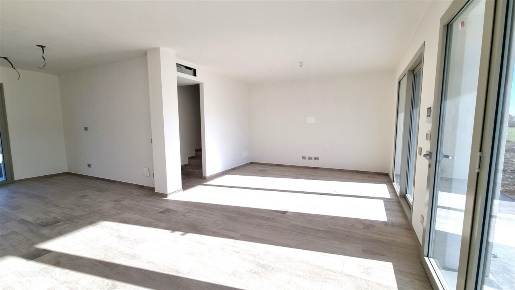 Foto Villa a schiera in Strada Montechiarugolo 4, Parma di 150 m²