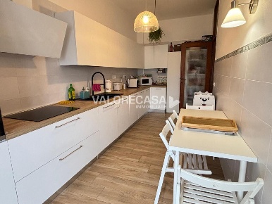 Foto Appartamento in Via San Giovanni Bosco 8, Carrara Avenza di 136 m²