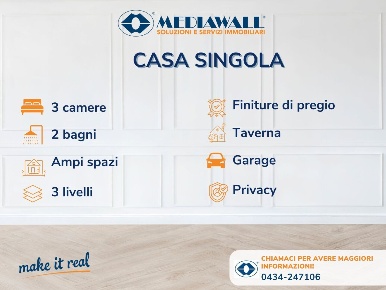 Foto Casa indipendente a Roveredo in Piano Centro di 354 m² con 8 locali