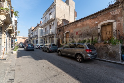 Foto Villa singola in Via Ittar 24, Catania Palestro di 91 m² con 4 locali