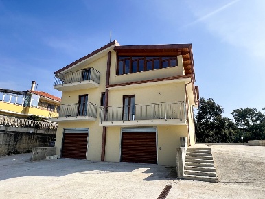 Foto Appartamento in San Paolo, Santa Marina di 383 m² con 8 locali