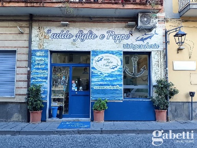 Foto Negozio in Corso VITTORIO EMANUELE 00, Pomigliano d'Arco Centro