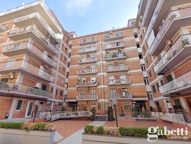 Foto Ufficio in Via DEL TINTORETTO 00, Pomigliano d'Arco Centro di 95 m²