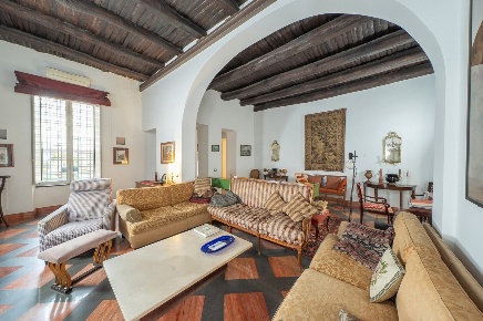 Foto Appartamento in San Gregorio Armeno, Napoli Centro Storico di 251 m²