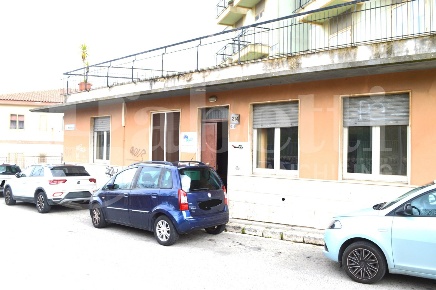Foto Ufficio in Via Palma di Montechiaro 212, Ragusa San Luigi - Archimede