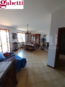 Foto Appartamento a San Gimignano di 91 m² con 5 locali in vendita