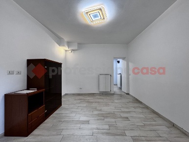 Foto Appartamento in Felice Cavallotti, Arona Dagnente di 65 m² in vendita