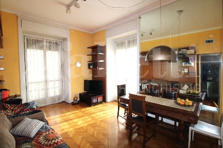 Foto Appartamento in Via Sammartini 39, Milano Centrale di 63 m² in affitto