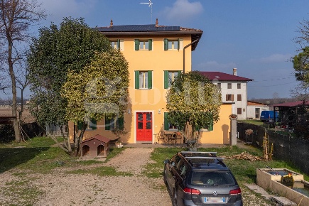 Foto Villa singola in Via Carbona 40, Morsano al Tagliamento di 206 m²